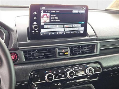 Used 2025 Honda Pilot EX-L image 12