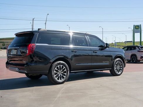 Used 2025 Ford Expedition Max Platinum AWD/4WD image 6