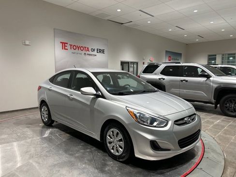 Used 2015 Hyundai Accent GLS image 1