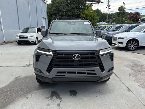 Used 2024 Lexus GX 550 w/ Accessory Package (2T) AWD/4WD image 6