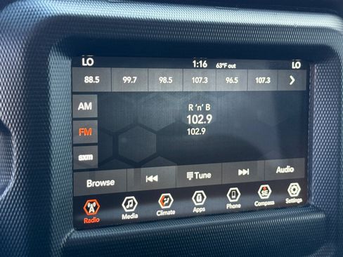 Used 2018 Jeep Wrangler Sport S image 23