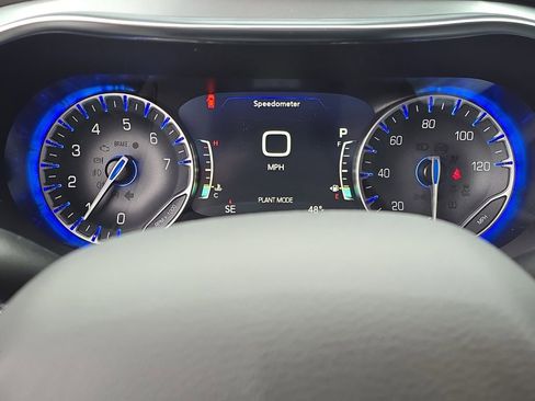 New 2026 Chrysler Pacifica Limited w/ Uconnect Theater Family Group image 28