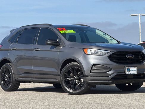 Used 2022 Ford Edge SE w/ Black Appearance Package AWD/4WD image 2