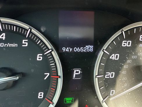 Used 2017 Acura TLX V6 FWD image 11