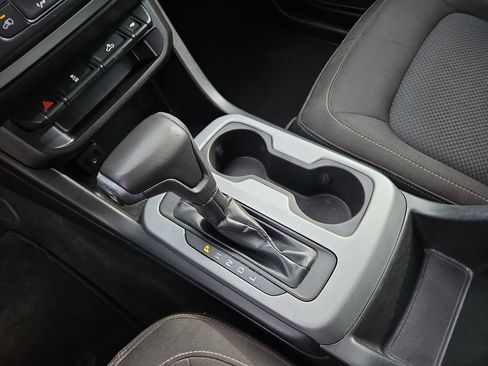 Used 2021 Chevrolet Colorado LT image 19