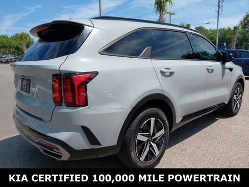 Certified 2023 Kia Sorento EX w/ Panoramic Sunroof Package image 5