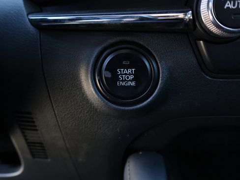 Used 2023 MAZDA MAZDA3 s image 25