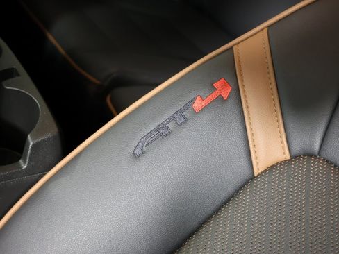 Used 2024 GMC Canyon AT4 w/ AT4 Premium Package image 52