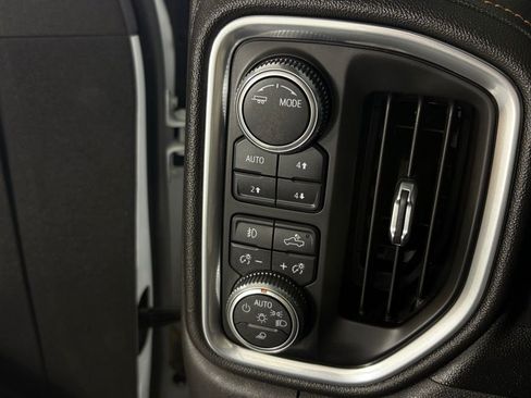 Used 2021 GMC Sierra 1500 AT4 w/ AT4 Premium Package AWD/4WD image 22