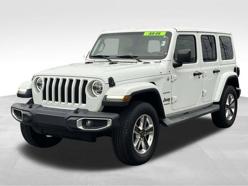 Used 2018 Jeep Wrangler Unlimited Sahara image 3