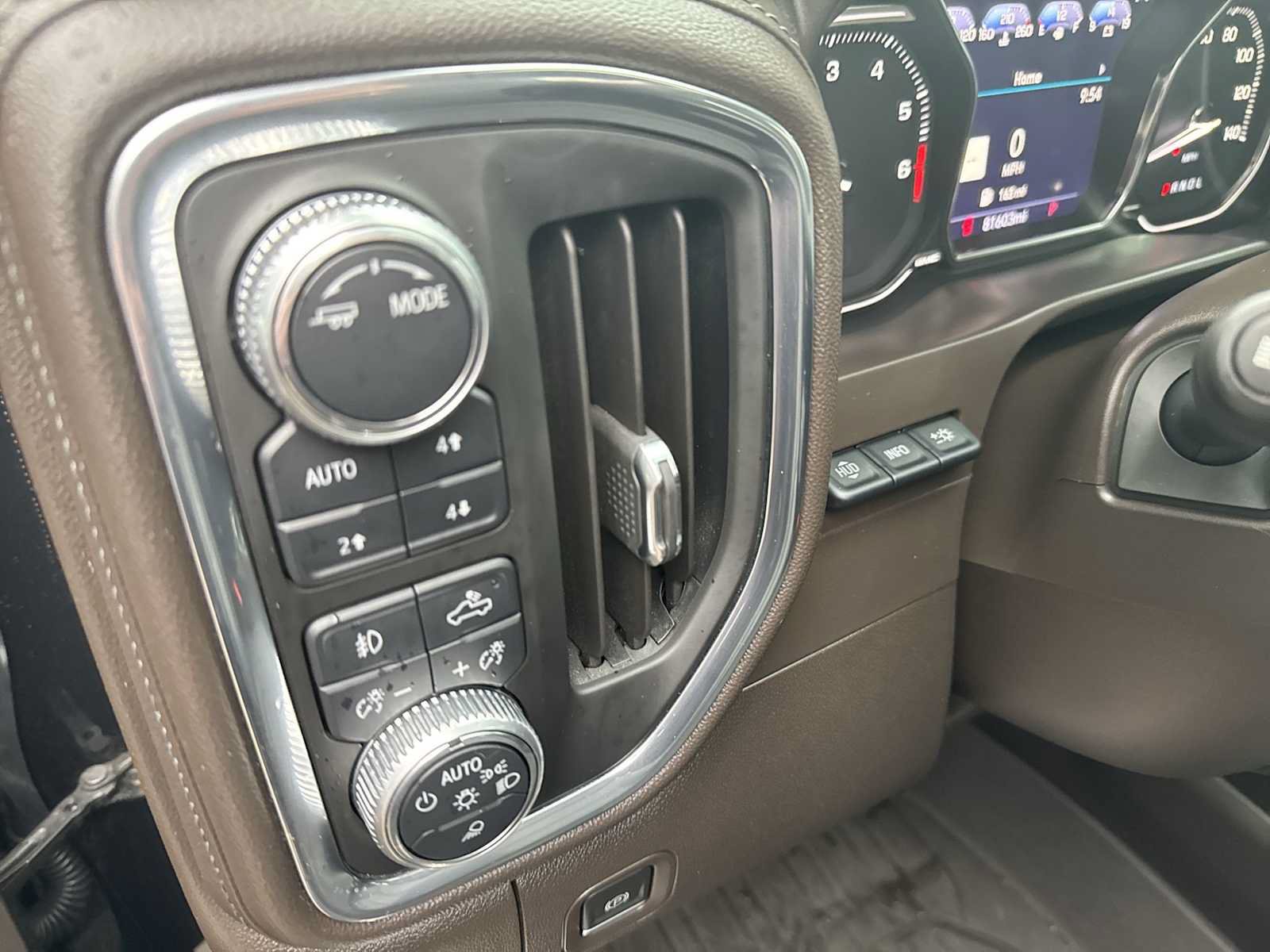 Certified 2020 GMC Sierra 1500 Denali w/ Denali Ultimate Package AWD/4WD image 39