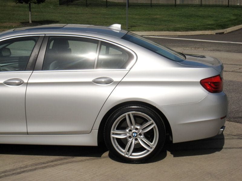 Used 2013 BMW 550i Sedan RWD image 11