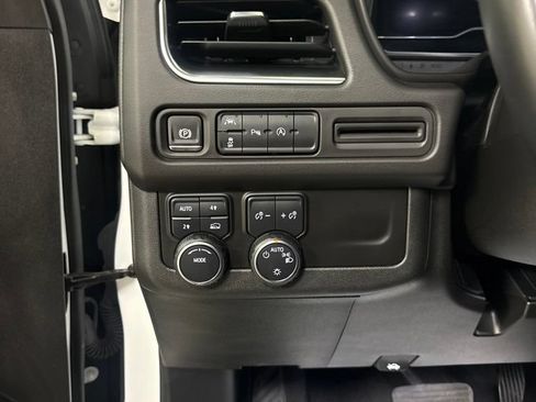 Used 2024 Chevrolet Tahoe LT AWD/4WD image 11