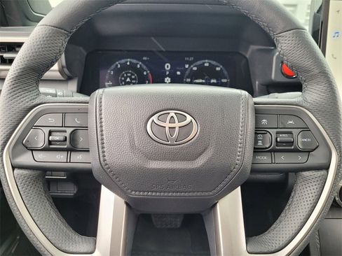 Used 2025 Toyota Tacoma image 23