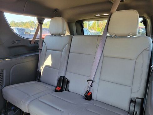 Used 2021 Chevrolet Suburban LT w/ LT Signature Package image 30