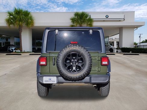 Used 2022 Jeep Wrangler Unlimited Willys image 5