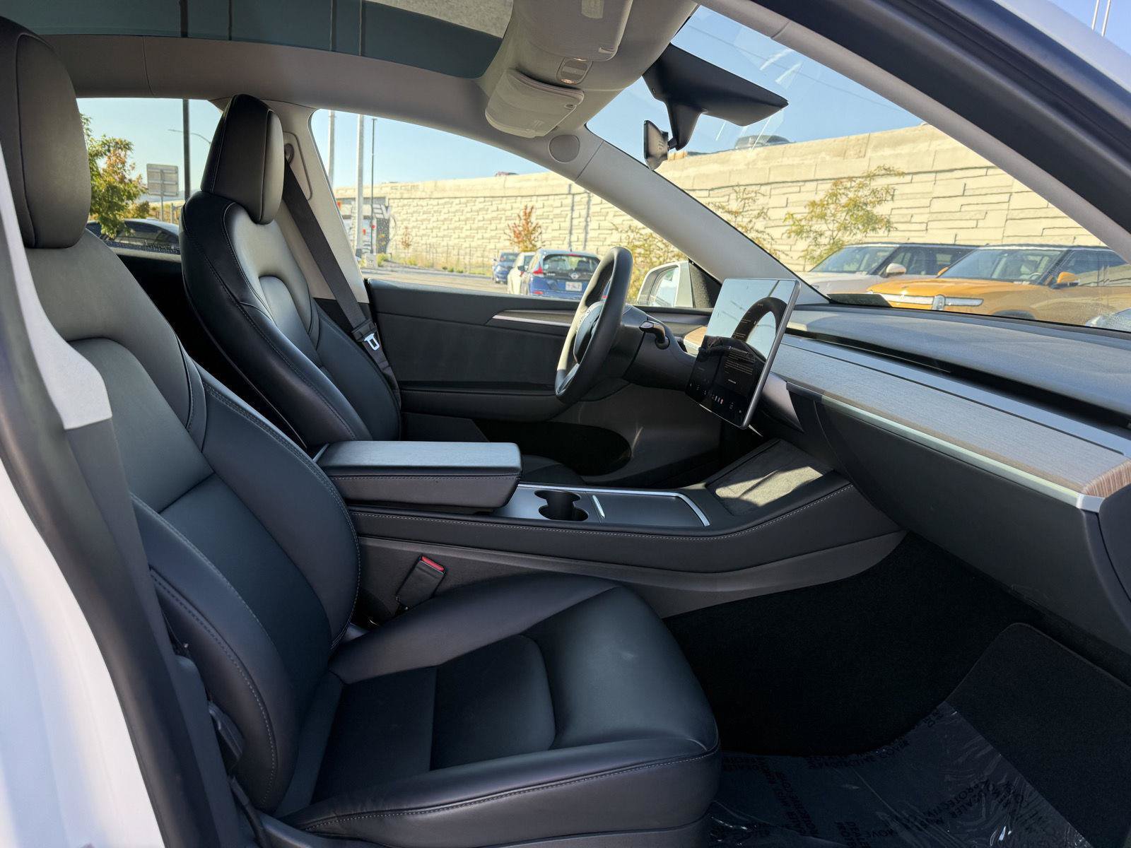 Used 2023 Tesla Model Y Long Range AWD/4WD image 24