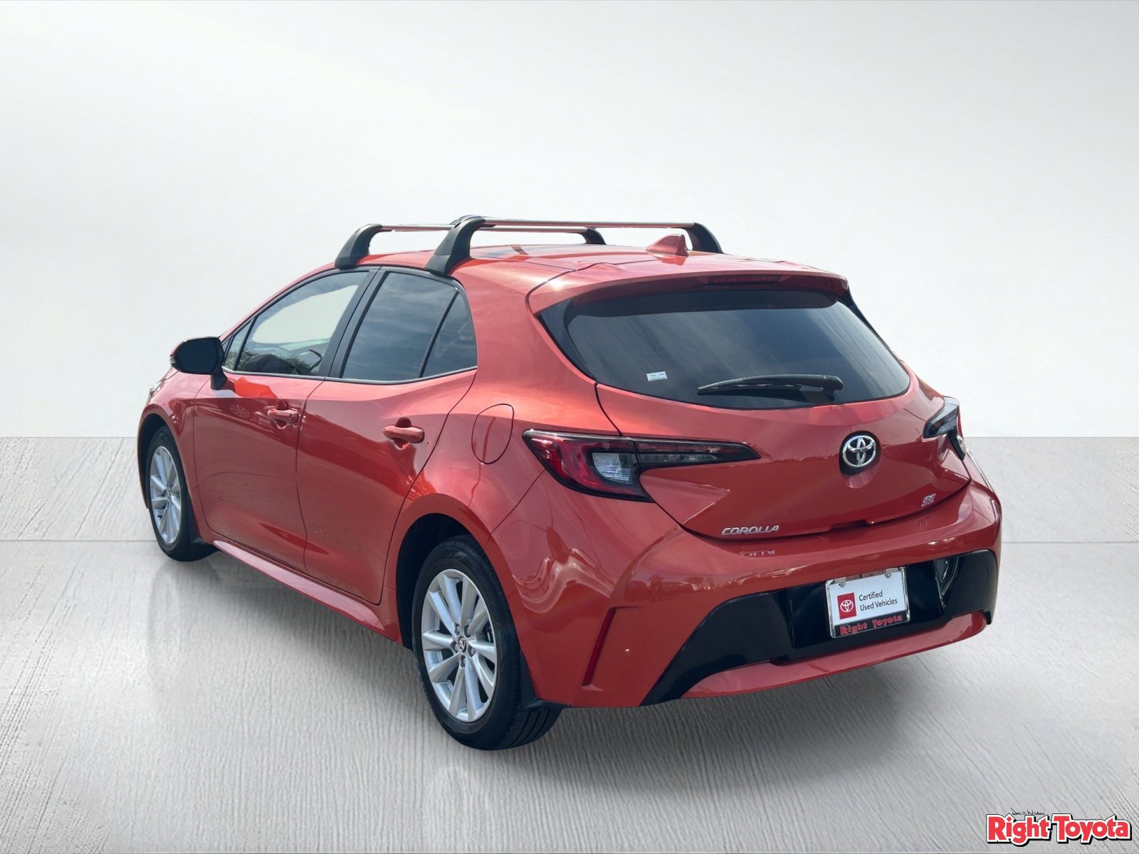 Certified 2025 Toyota Corolla SE FWD image 4