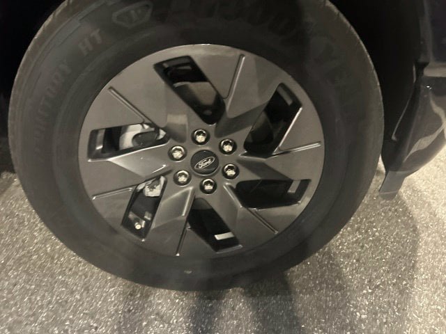 Used 2024 Ford F150 Lightning XLT AWD/4WD image 16