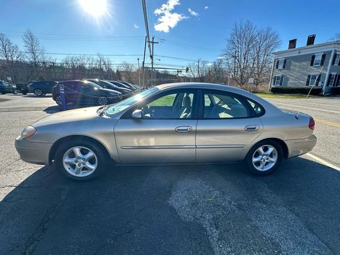 Used 2001 Ford Taurus SE image 8