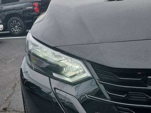 Certified 2025 Nissan Sentra SR w/ Midnight Edition FWD image 10