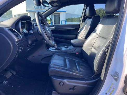 Used 2018 Jeep Grand Cherokee Limited AWD/4WD image 30