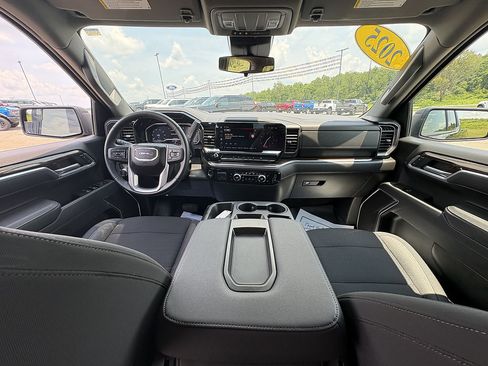 Used 2025 GMC Sierra 1500 Elevation AWD/4WD image 21