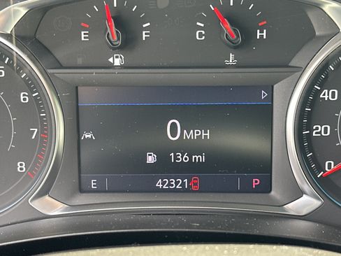 Used 2023 Chevrolet Traverse LT FWD image 22
