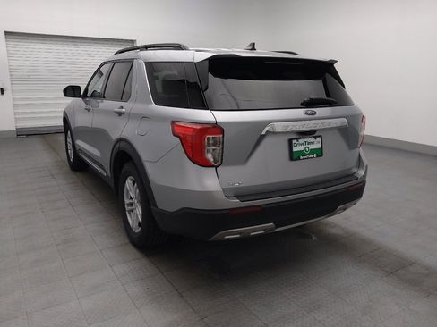 Used 2024 Ford Explorer XLT w/ Equipment Group 202A RWD image 5
