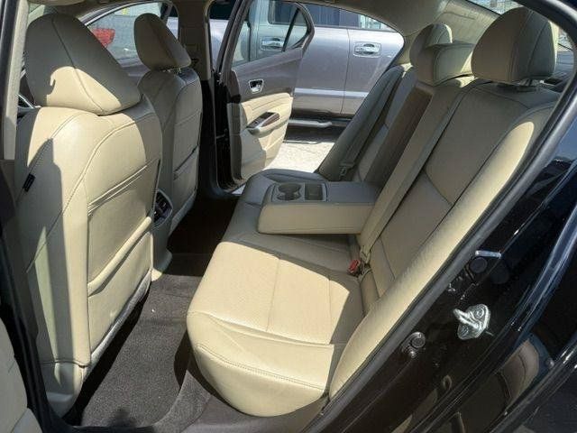 Used 2018 Acura TLX w/ Technology Package FWD image 18