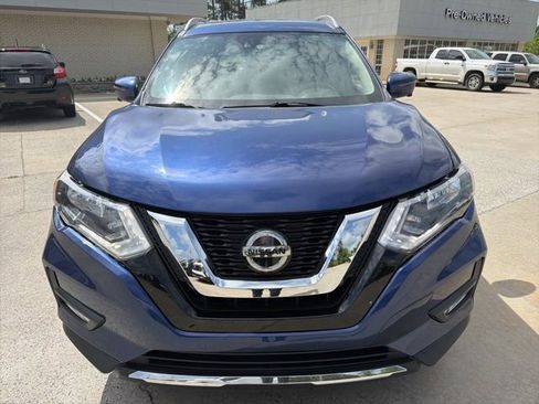 Used 2018 Nissan Rogue SL image 3