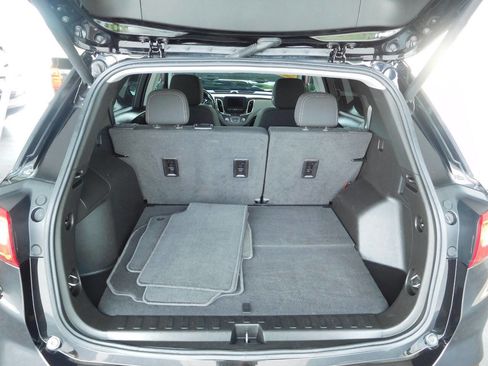 Used 2021 Chevrolet Equinox LT w/ Driver Convenience Package FWD image 18
