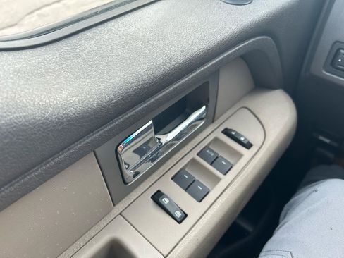 Used 2009 Ford F150 XLT image 24