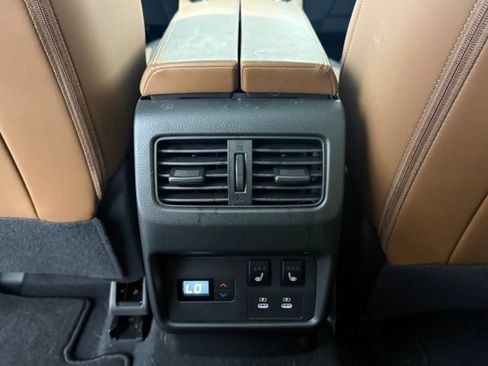 Used 2026 Nissan Rogue Platinum w/ Platinum Premium Package AWD/4WD image 25