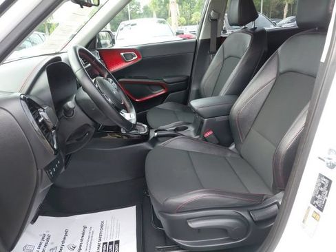 Certified 2025 Kia Soul GT-Line FWD image 22