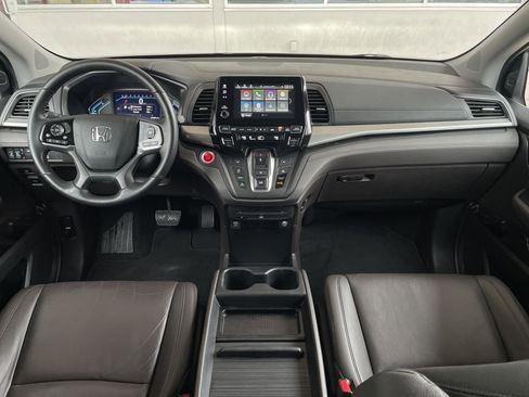 Used 2019 Honda Odyssey Touring image 4