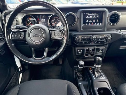 Used 2023 Jeep Wrangler Unlimited Sport AWD/4WD image 21