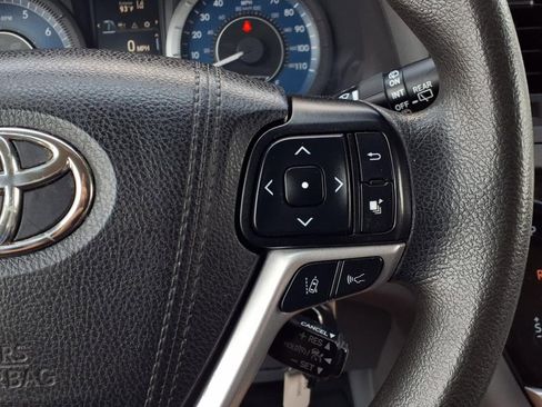 Used 2020 Toyota Sienna L image 16
