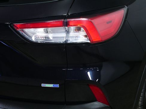 Used 2020 Ford Escape SEL image 17