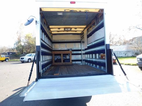 Used 2014 Chevrolet Express 3500 image 7