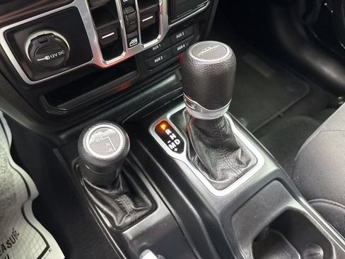 Used 2021 Jeep Gladiator Sport AWD/4WD image 44