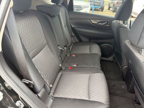 Used 2020 Nissan Rogue SV w/ Premium Package FWD image 14