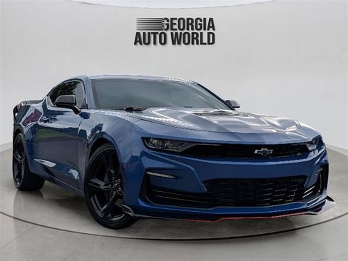 Used 2020 Chevrolet Camaro SS RWD image 9