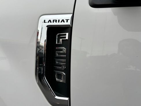 Used 2018 Ford F250 Lariat w/ Lariat Value Package image 10