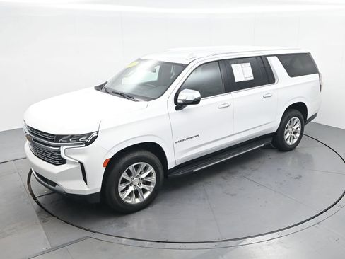 Used 2023 Chevrolet Suburban Premier image 22