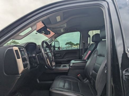 Used 2018 GMC Sierra 2500 Denali w/ Duramax Plus Package image 13