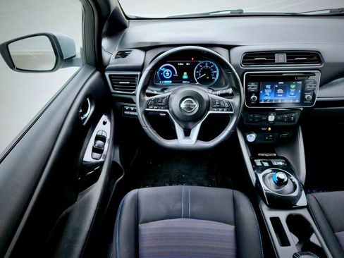 Used 2018 Nissan Leaf SV image 35