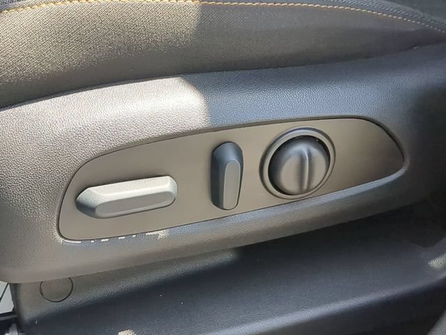 Used 2023 Chevrolet Equinox LT FWD image 22