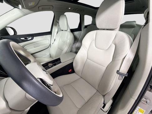 Certified 2023 Volvo XC60 B5 Plus w/ Climate Package AWD/4WD image 20
