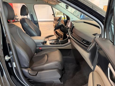 Used 2026 Kia Carnival FWD image 34